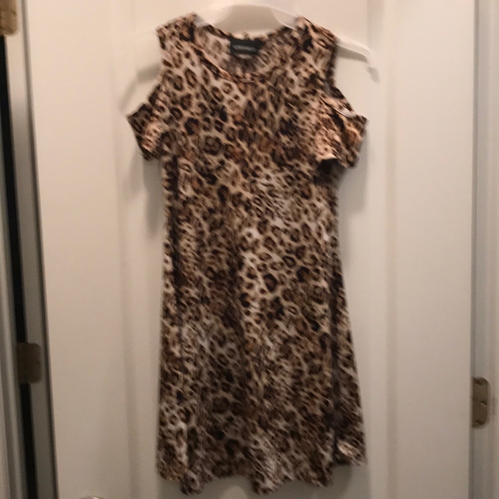 Girl’s leopard print cold shoulder dress